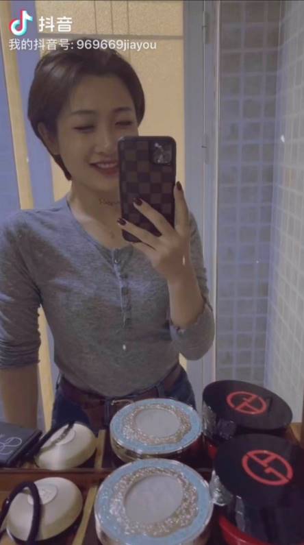 直播间人气如何提升吸引更多观众关注 (直播间人气提升)-初仟社区