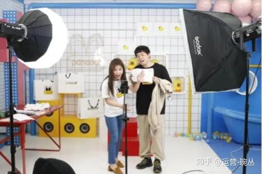 直播带货中如何快速提升直播间人气 (直播带货中如何提现)-初仟社区