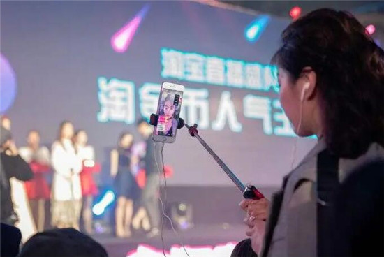 直播过程中如何维持和增加直播间人气