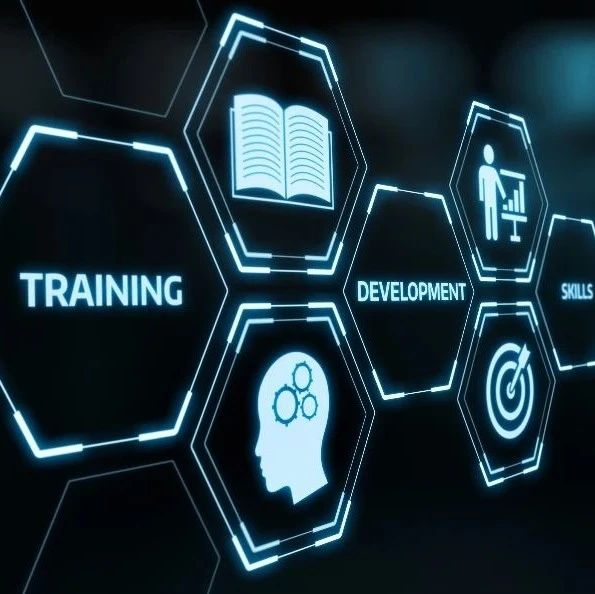 打造高效社群体验：智能群聊自动欢迎机器人，让每位新成员感受温馨与专业 (高端社群运营方案)-初仟社区